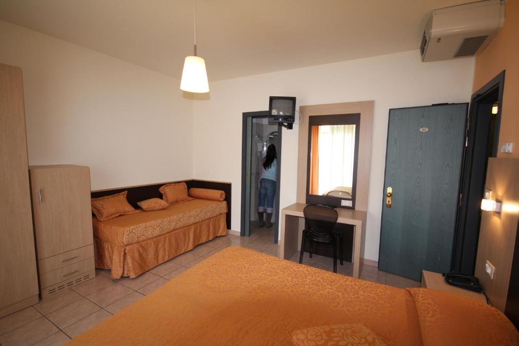 Hotel Dei Tigli Lido di Camaiore Szoba fotó