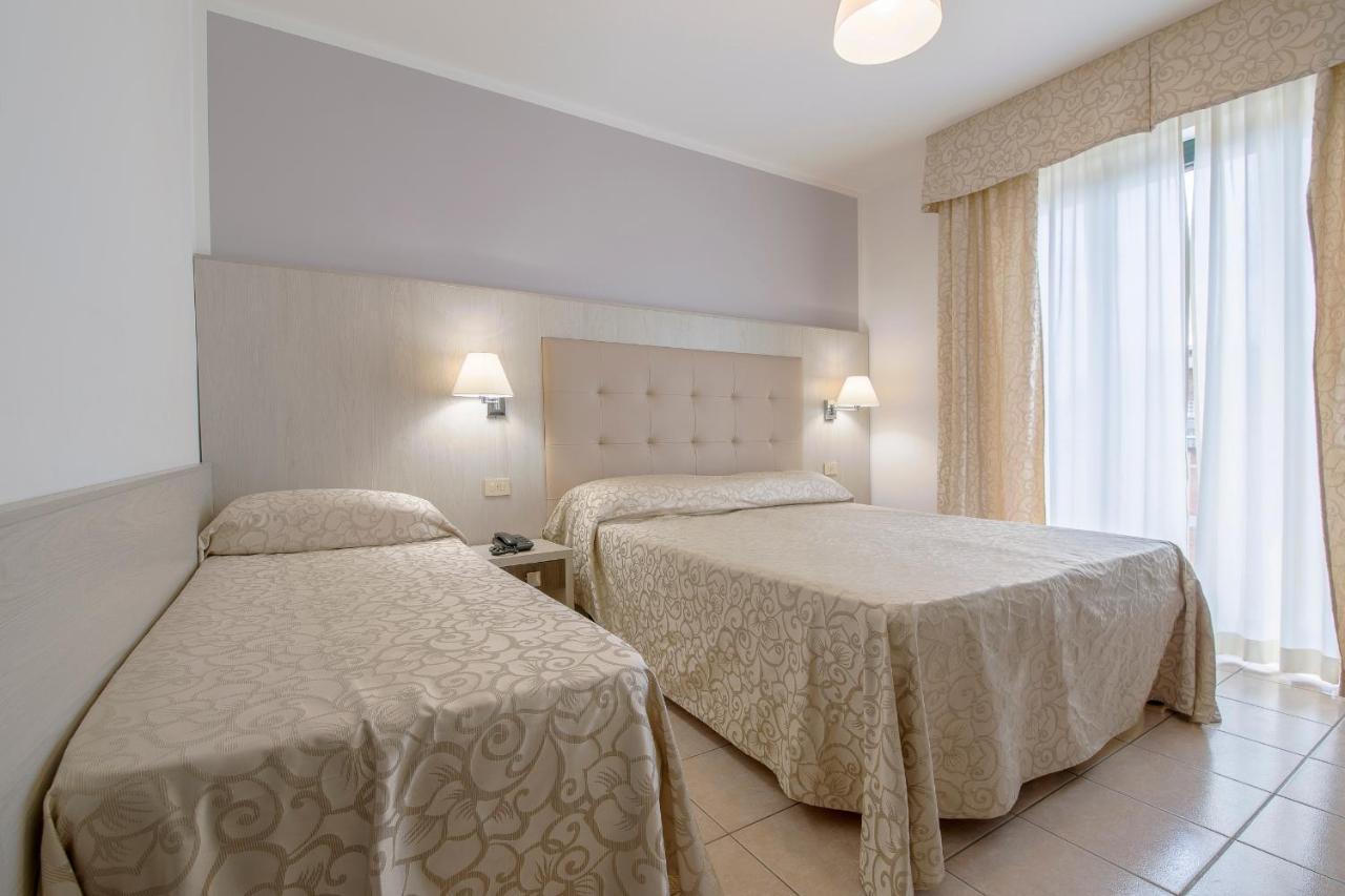 Hotel Dei Tigli Lido di Camaiore Kültér fotó