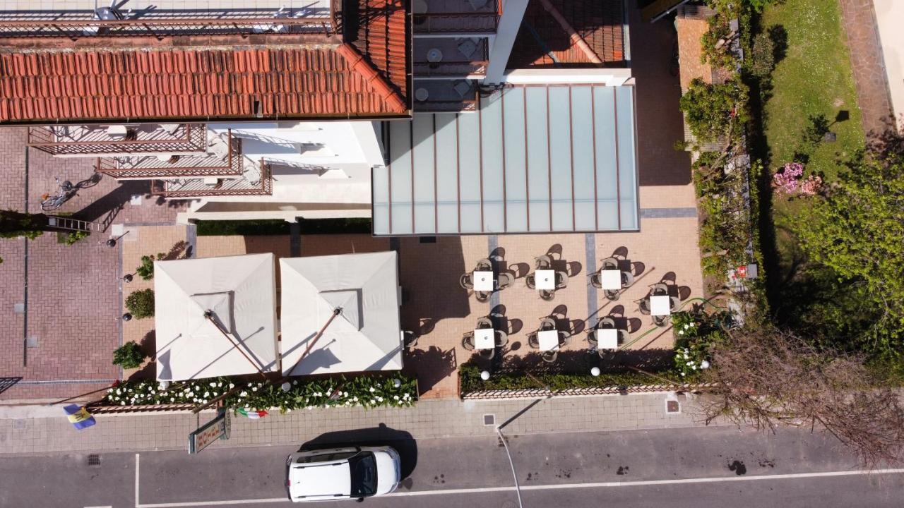 Hotel Dei Tigli Lido di Camaiore Kültér fotó