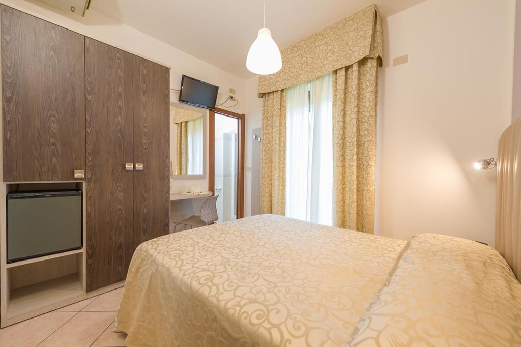 Hotel Dei Tigli Lido di Camaiore Kültér fotó