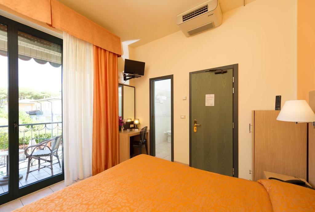 Hotel Dei Tigli Lido di Camaiore Kültér fotó