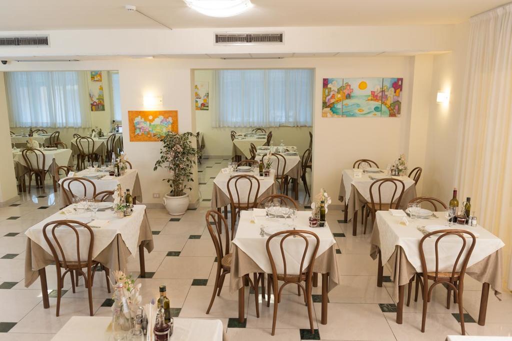 Hotel Dei Tigli Lido di Camaiore Kültér fotó