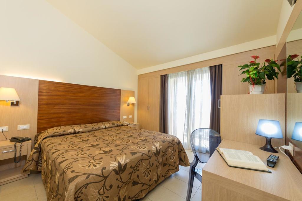 Hotel Dei Tigli Lido di Camaiore Kültér fotó