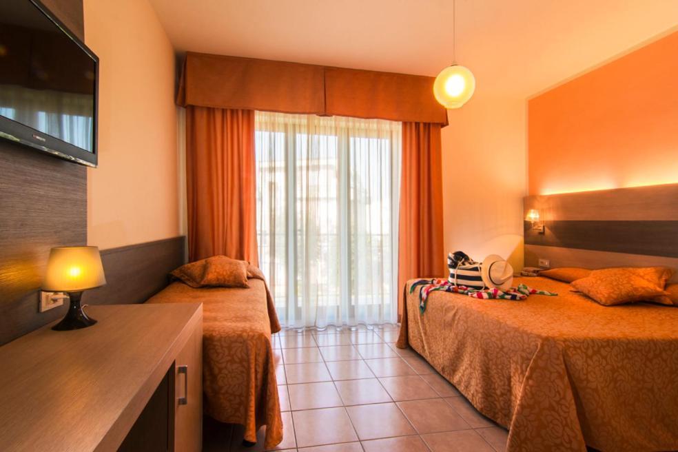 Hotel Dei Tigli Lido di Camaiore Kültér fotó